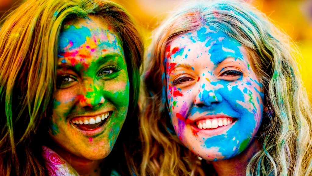 आज होली पर्व, कोरना भाइरसका कारण नखेल्न चिकित्सकको आग्रह