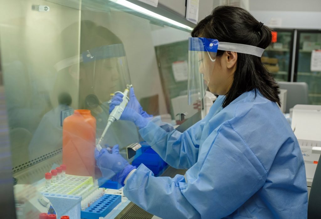 थप ३३४ जनामा कोरोना भाइरसको संक्रमण, नेपालमा संक्रमितको संख्या २६३४ (भिडियाे)