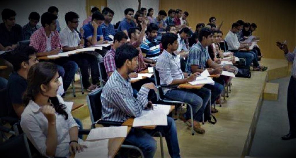 जबर्जस्ती कक्षा सन्चालन किन ?