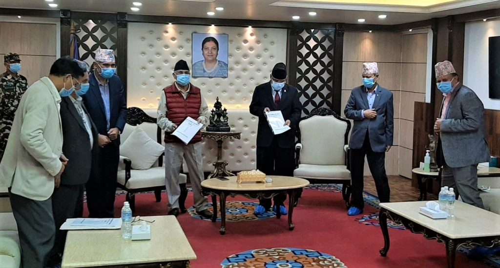 होला त विवाद समाधान ? कार्यदलले बुझायो अध्यक्षद्वयलाई प्रतिवेदन