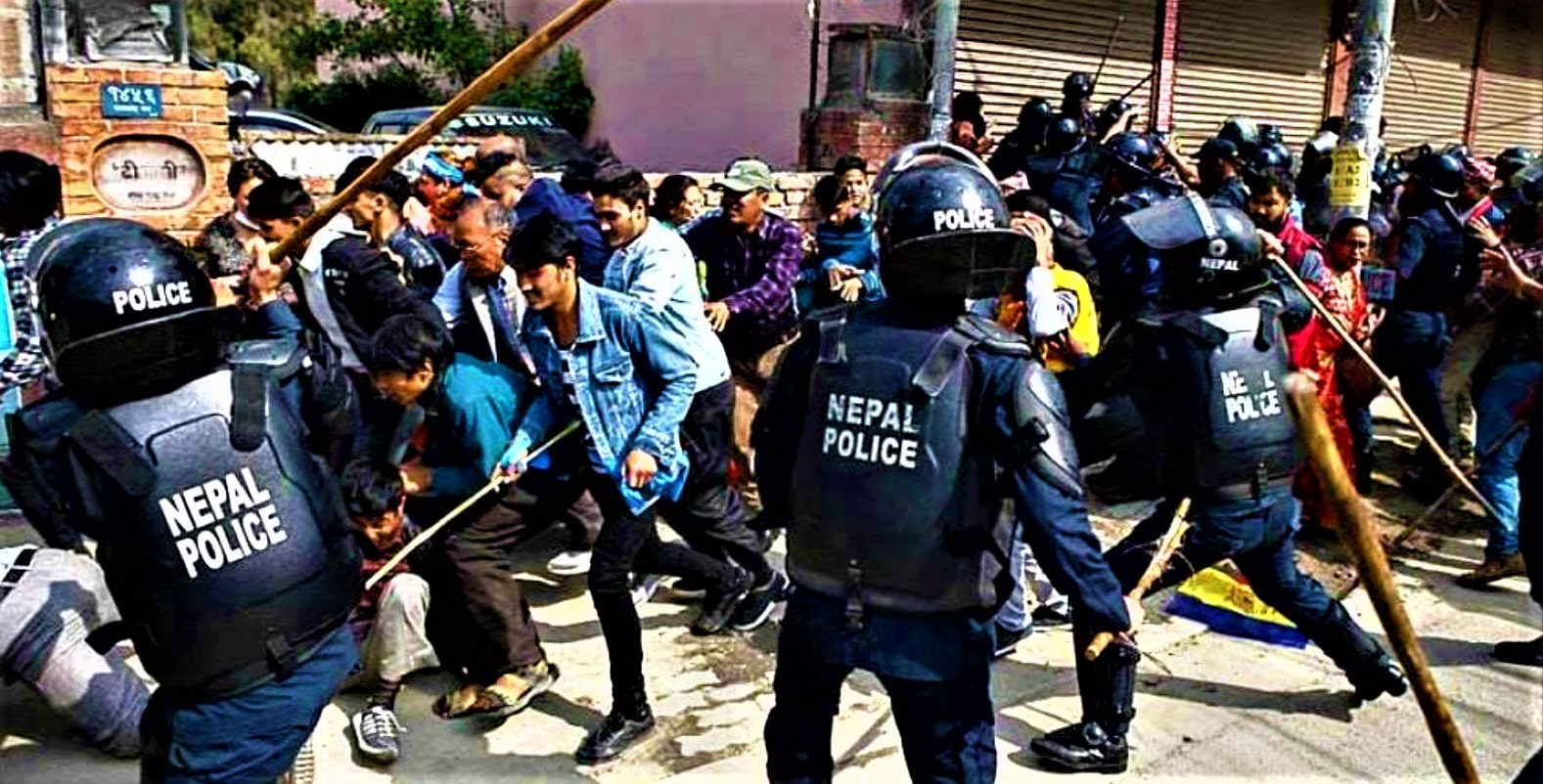 टीकापुरका युवा समूहबीच झडप, धारीलाे हतियार प्रहार हुदा तीन जनाको अवस्था गम्भीर image