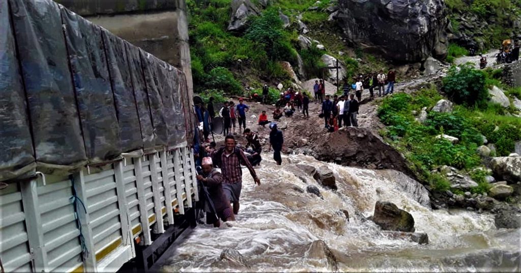 हप्ता दिन देखि कर्णाली राजमार्ग अवरुद्ध