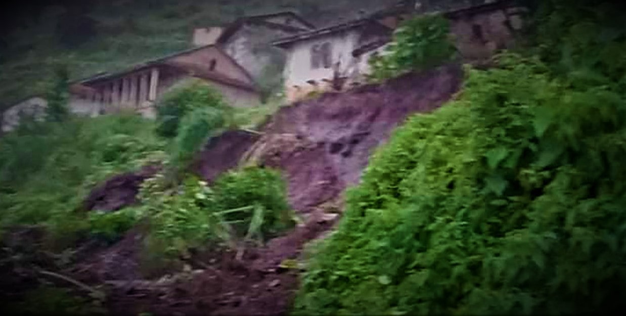 ओखरेनी गाउँका २५ घरपरिवार विस्थापित image