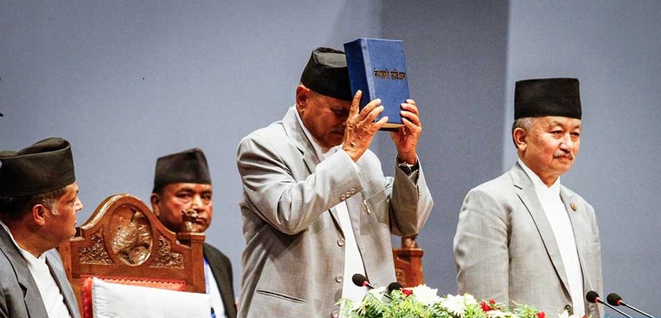 संविधान ढोगेको त्यो दिन image