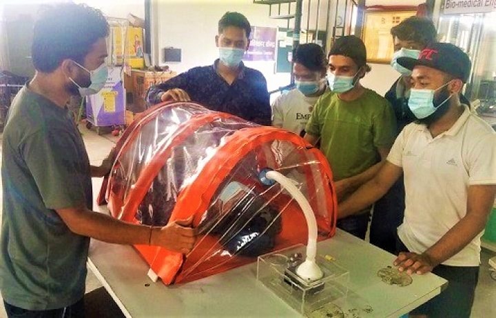 नेपालमा बन्यो कोरोना बिरामीलाई सुरक्षित अस्पताल पुर्‍याउने बाकस image
