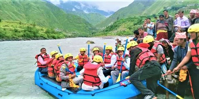 हिमालीमा र्‍याप्टिङ्ग सुरू, पर्यटनकाे केन्द्र बन्दै image