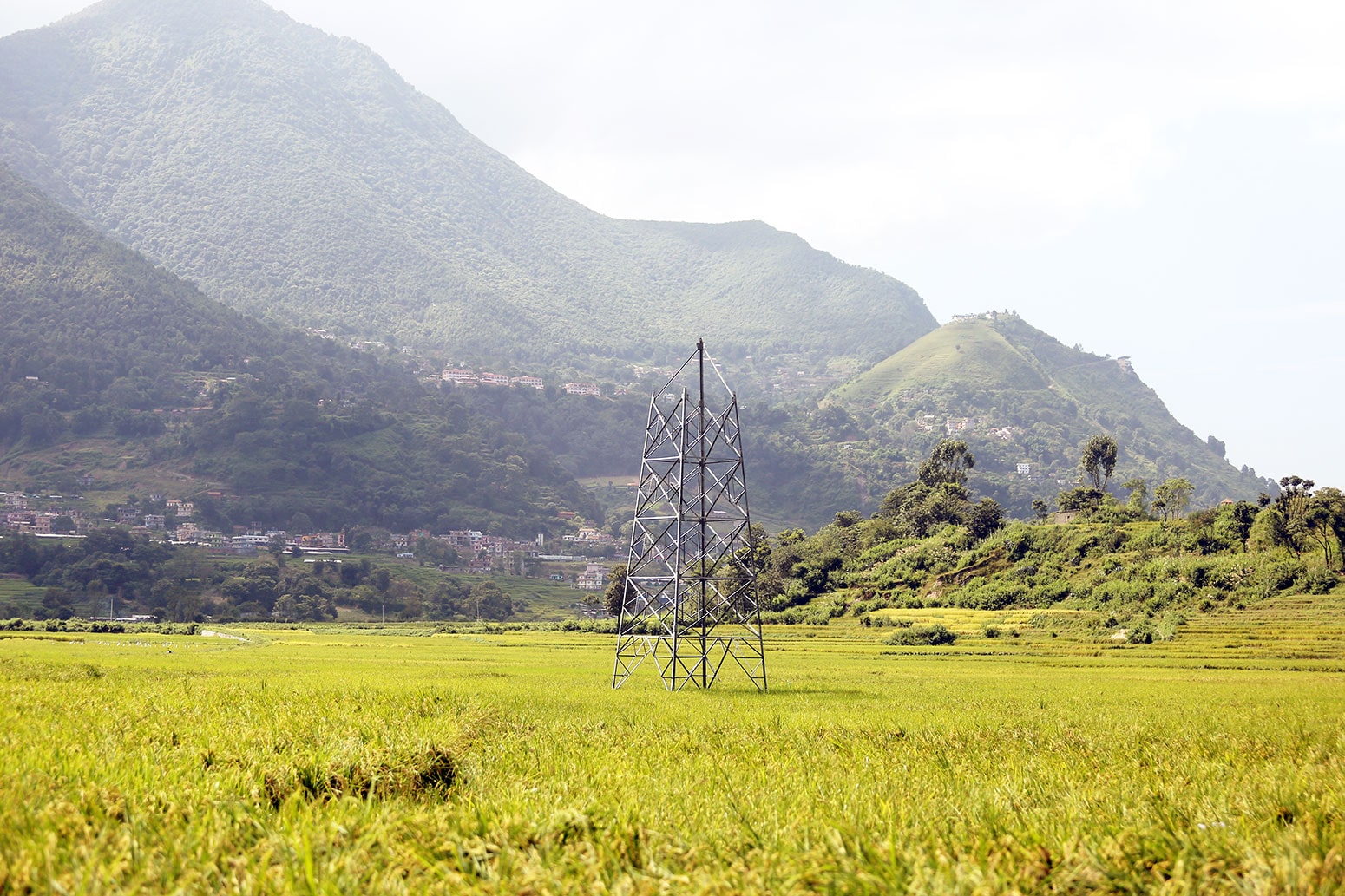 विकासको अवरोध मुआब्जा  विवाद नमिल्दा २१ वर्षसम्म प्रसारण लाइन बनेन, विमानस्थलको लागतभन्दा तीन गुणा मुआब्जामै खर्च image