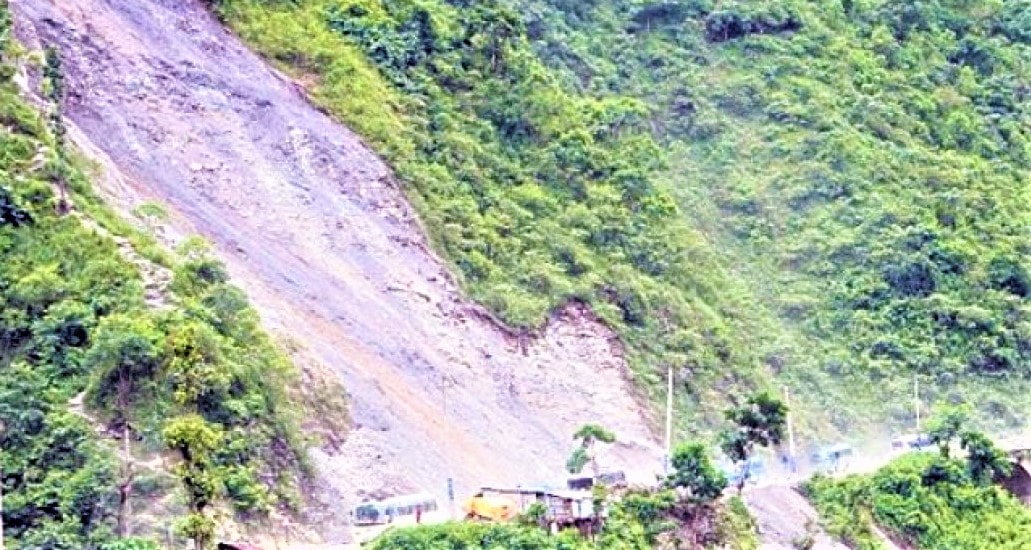 नारायणगढ–मुग्लिन सडक अवरुद्ध image
