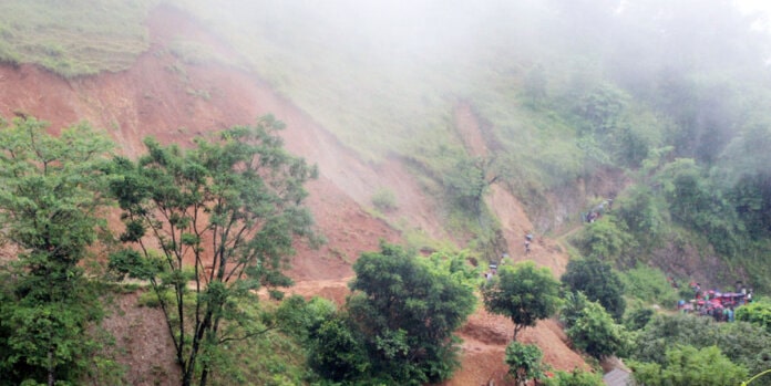 अझै छाडेन विपद्ले image