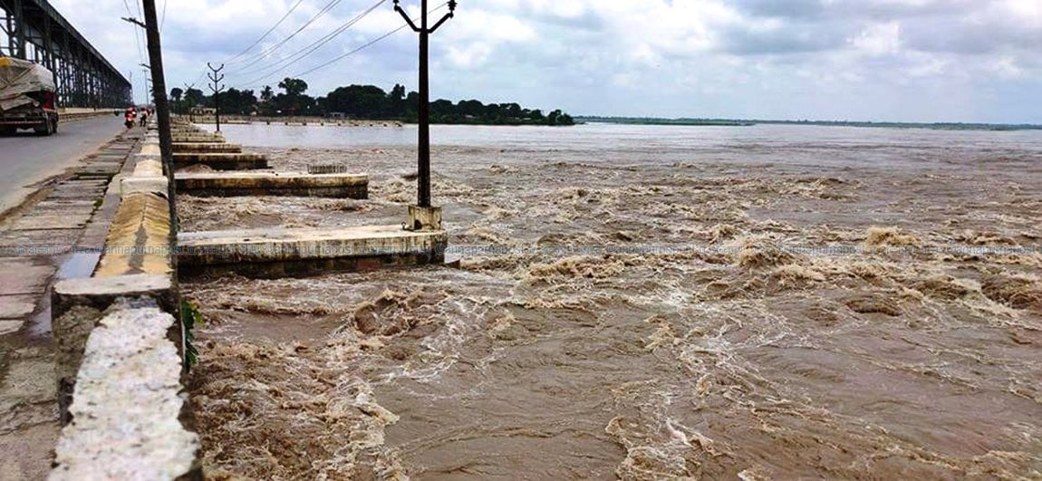 आज भारी वर्षा, भोलिदेखि मौसममा सुधार image