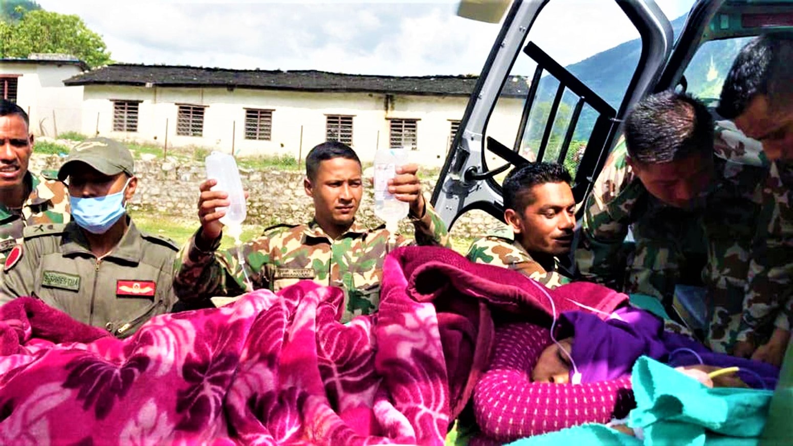 गर्भवतीको उद्धार कार्यक्रम १० जिल्लामा पुगेन, ७५ प्रतिशत बजेट नै फ्रिज image