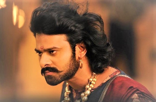 प्रभासको जन्मदिनमा बाहुबली २ image