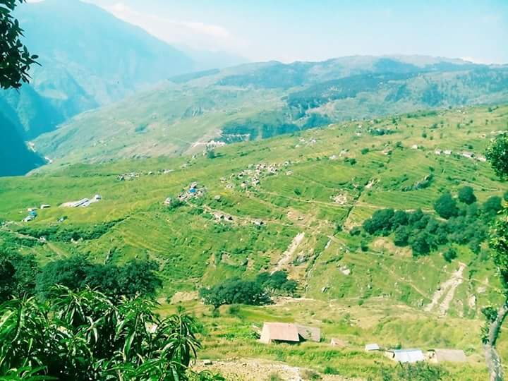 कच्ची कटानसँगै पुग्यो यातायात बारेकोट
