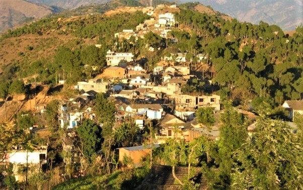 महाबुका मतदाताका रोजाईमा को को छन् उम्मेदवार ?