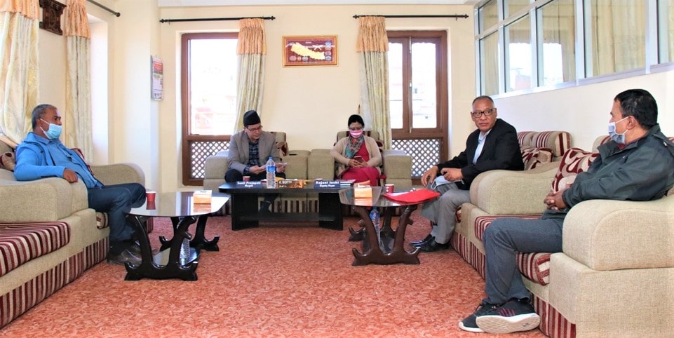 कोरोना रोकथामबारे बिराट नेपालभाषा साहित्य सम्मेलनका पदाधिकारीसँग छलफल image
