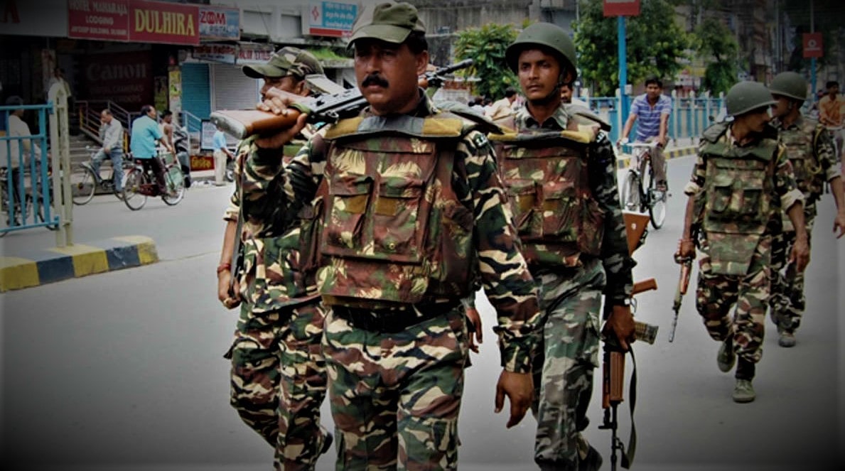 हतियारसहित नेपाल छिरेका भारतीय सुरक्षाकर्मीलाई स्थानीयले लखेटे image
