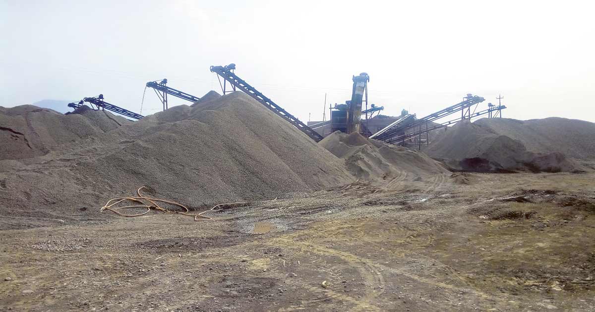 नदिजन्य पर्दाथमा मनपरि दोहन गरेपछि क्रसरमा कडाइ image