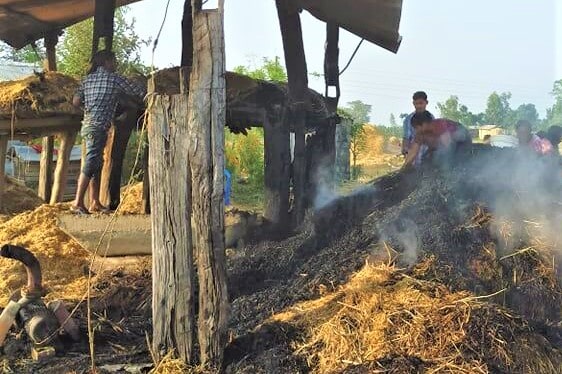 कैलालीमा आगलागी, २ लाख बराबरको क्षति