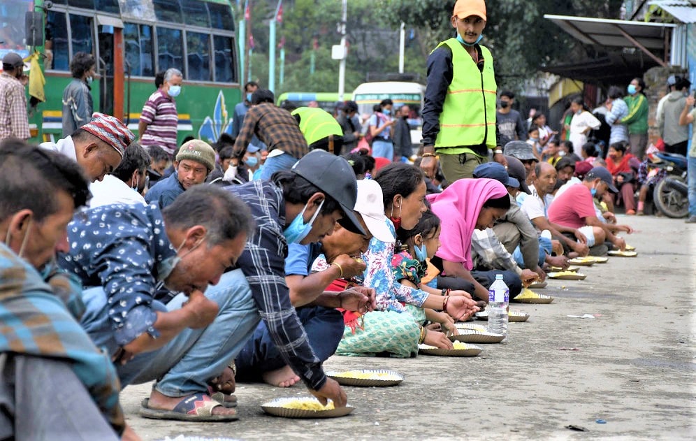 विपन्‍नले कसरी बाँच्‍ने ? image