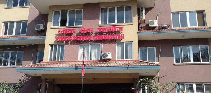 एक सचिवका लागि तीन जना सिफारिस image