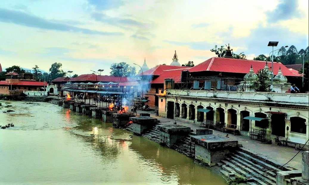 शवमा समेत घुस image