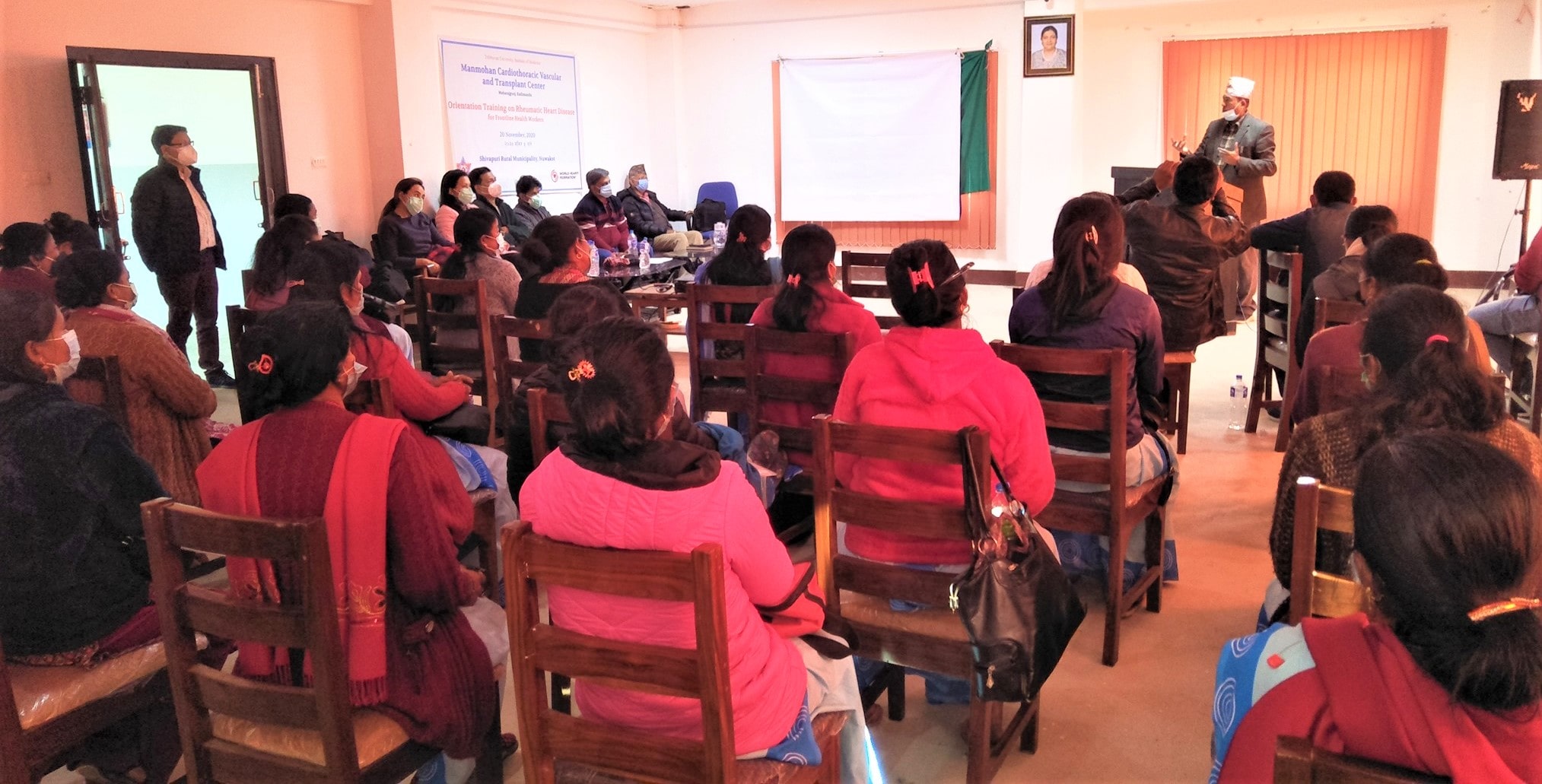 शिवपुरीका स्वास्थ्यकर्मीलाई अभिमुखीकरण image