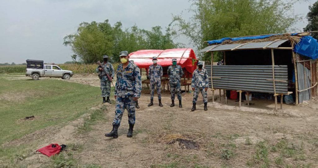 सीमा सिल, आउजाउ खुल्लै image