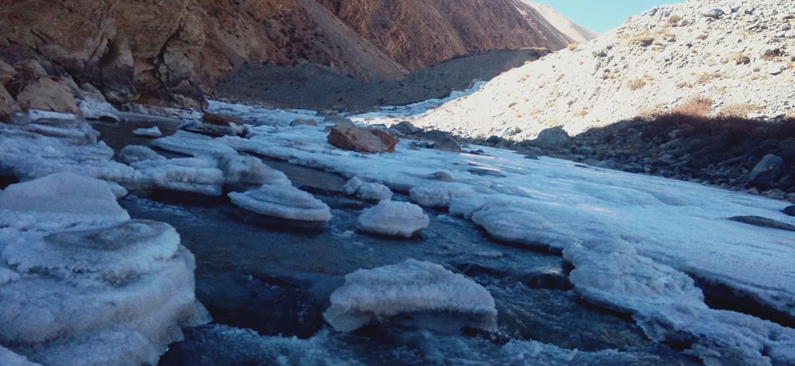 कर्णाली नदीमा बरफ जम्दा सीमा सुरक्षाकर्मीलाई सास्ती image