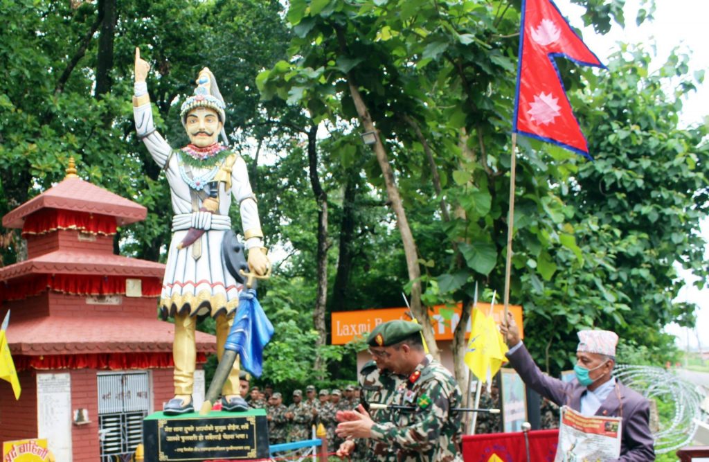 बाहिनी अड्डामा पृथ्वीनारायण शाहको शालिक अनावरण