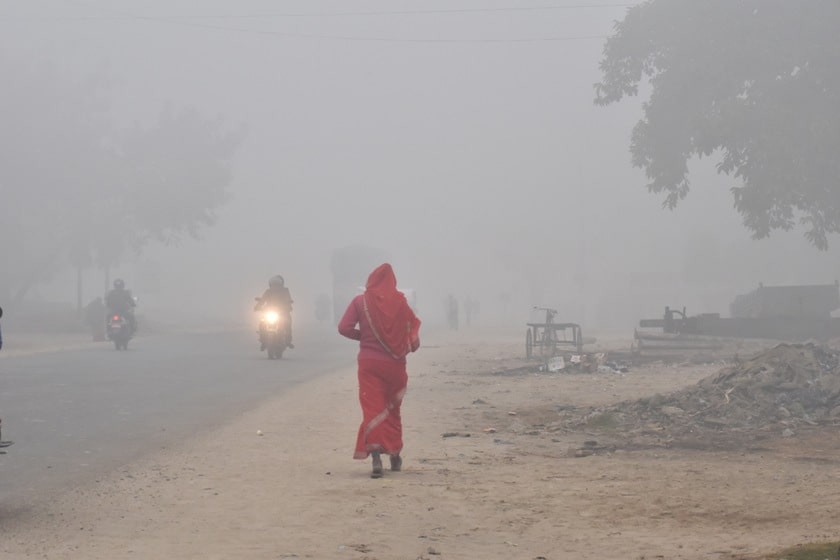 देशका विभिन्न भागमा चिसो बढेसंगै बाक्लो हुस्सु