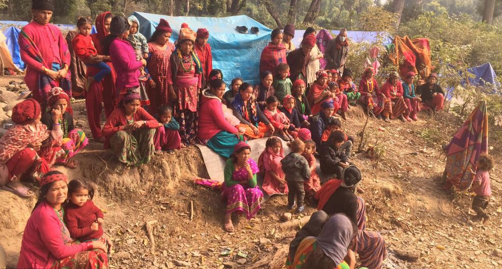 कठ्यांग्रिँदै चुरेका विस्थापित image