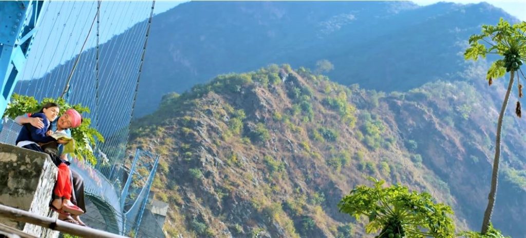 किन माया लाउछ ? गीत सार्वजनिक