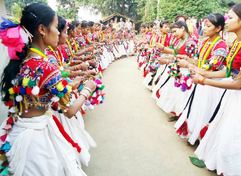 थारू समुदायमा माघीको चहलपहल