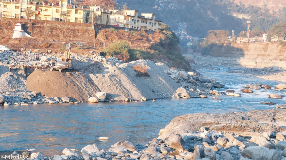 महाकालीमा तटबन्ध रोक्न भारतद्वारा अटेर image