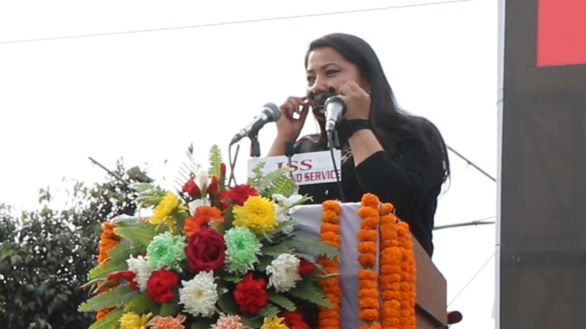 युवा नेता झन् आक्रामक image