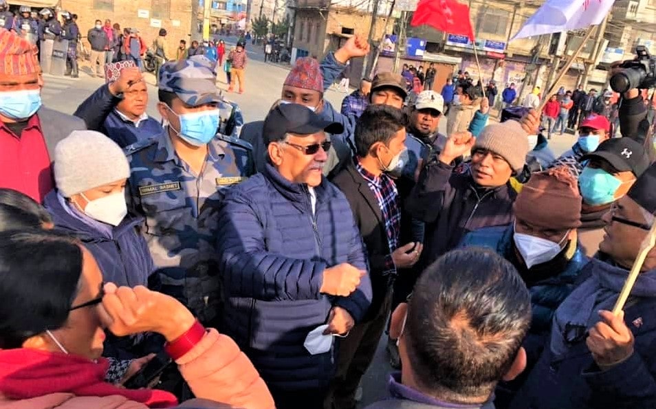 कडा कारबाही गर्ने गृहकाे चेतावनी, प्रचण्ड–माधव पक्षका ९० बढी नेता कार्यकर्ता पक्राउ