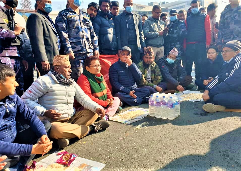 देशमा फेरी द्वन्द्व निम्त्याउने खेल image