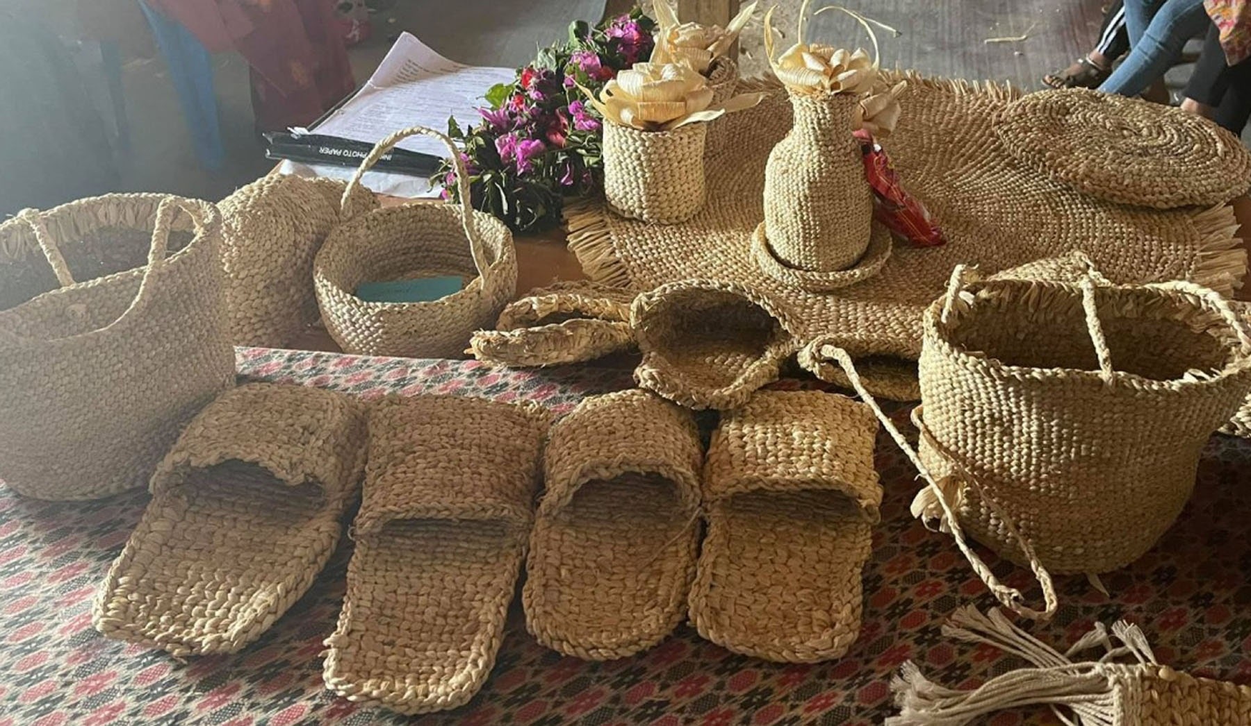 मकैको खोसेलाबाट आकर्षक घरायसी सामग्री उत्पादन image