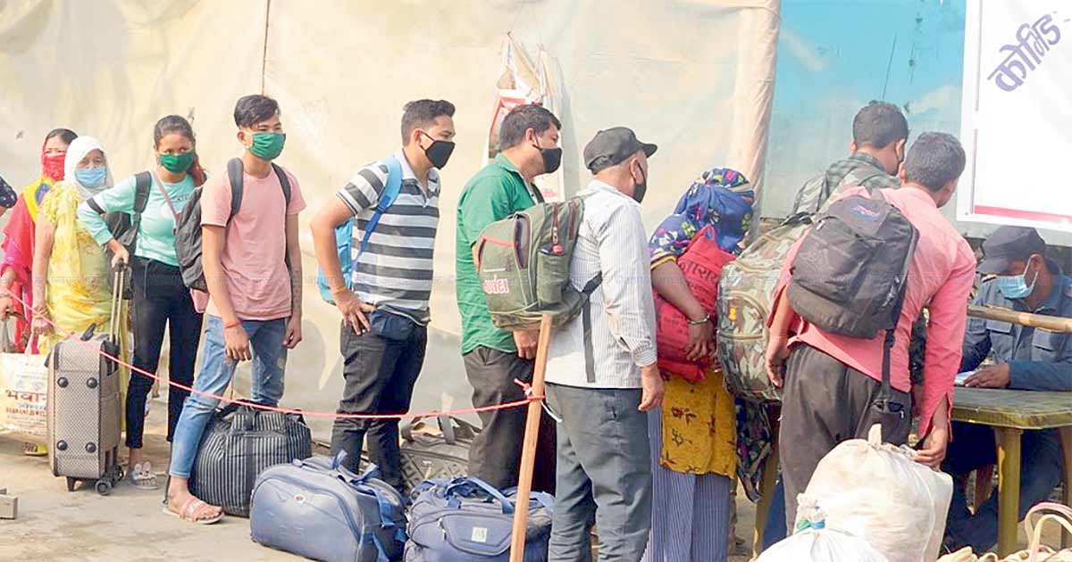 संक्रमितहरू सीधै घरतिर image
