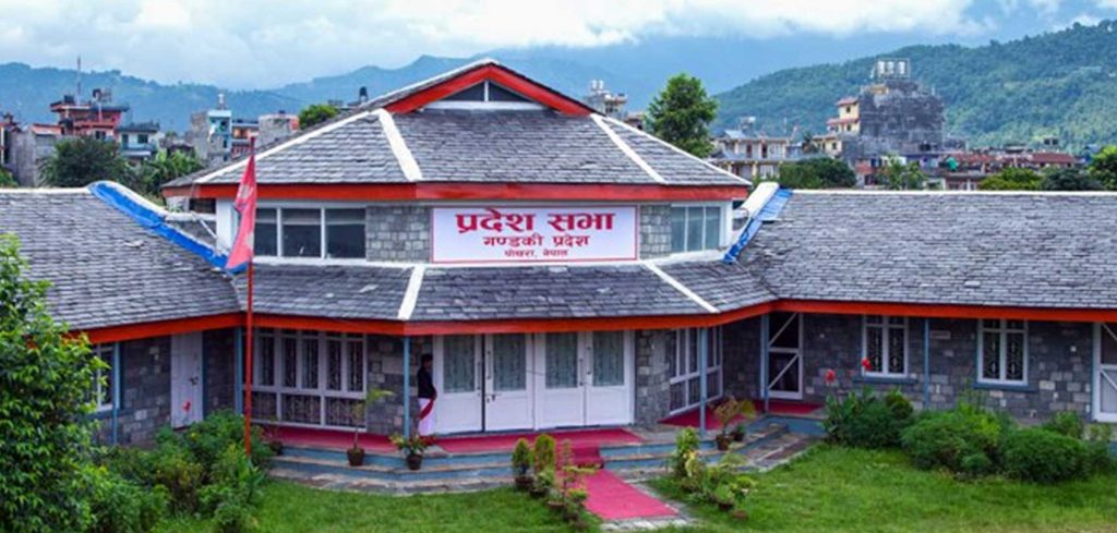 समयमै काम नगर्ने ठेकेदारलाई कारबाही गर्न निर्देशन