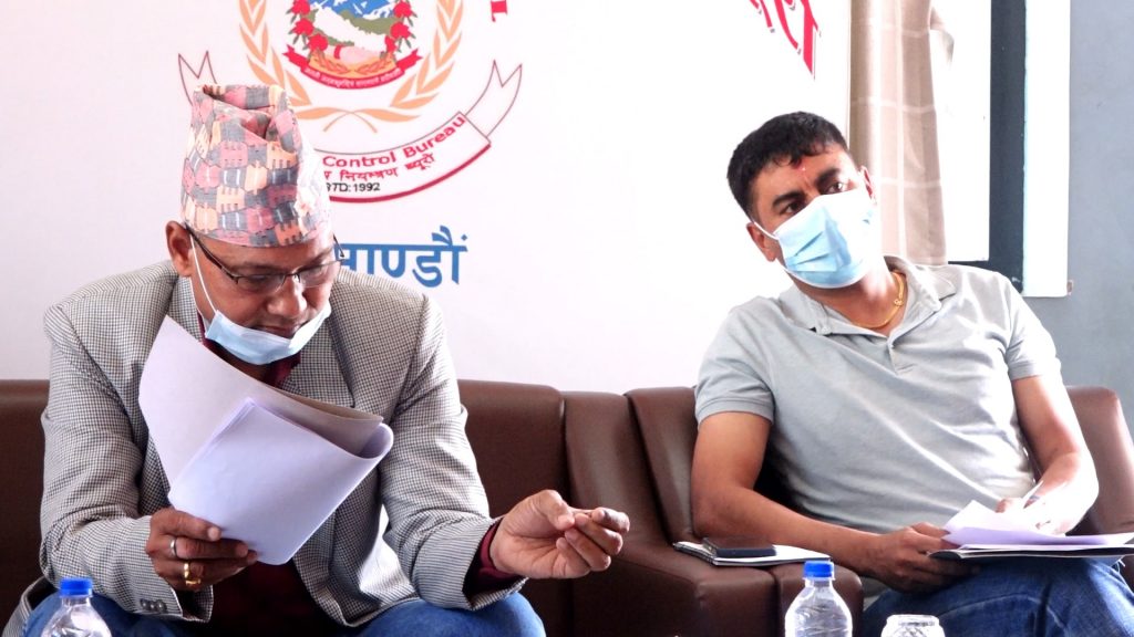 ९० लाखको ९३ क्याप्सुल लागू औषध खैरो हेरोइन पेटमा बाक्ने लामा विमानस्थलबाटै पक्राउ