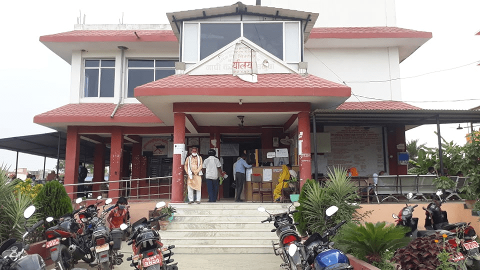 मालपोत र नापी कार्यालयका सेवा स्थगित