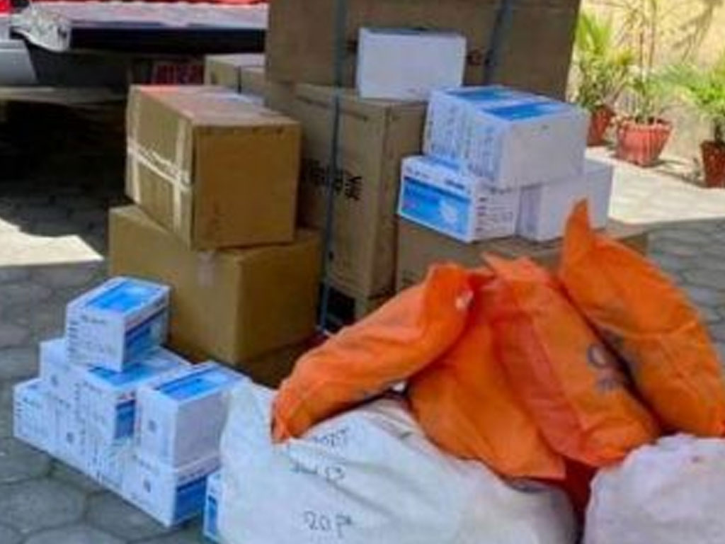 तीन लाख बराबरको स्वास्थ्य तथा राहत सामग्री वितरण