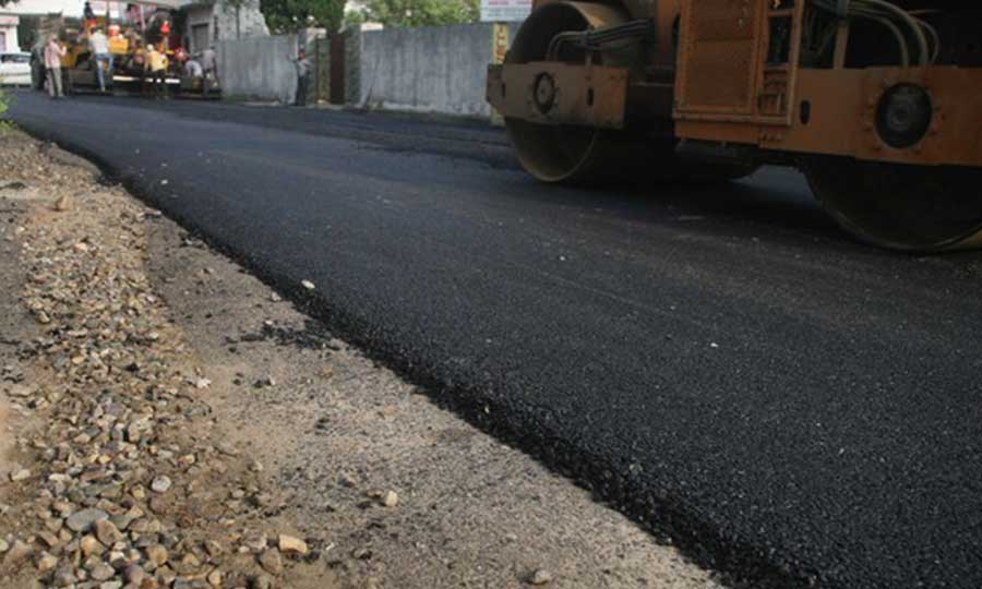 ट्र्याक खोलेको ४३ वर्षपछि कालोपत्र गरिँद