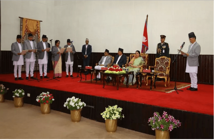 नवनियुक्त निर्वाचन आयुक्तको शपथ