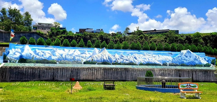 मुक्तिनाथको झल्को दिने गरी कृत्रिम हिमाल निर्माण