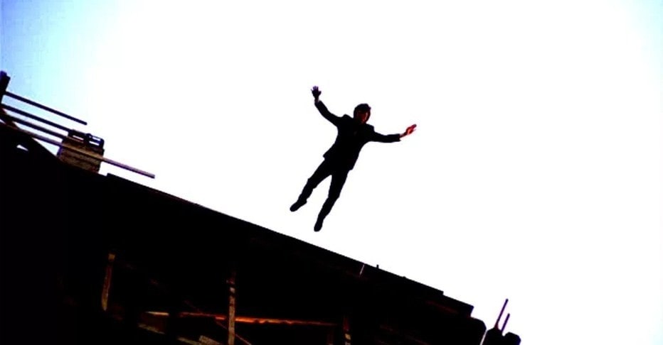 निर्माणाधीन घरको छतबाट खस्दा मृत्यु