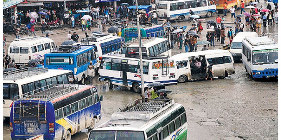 रोकिँदै यातायातका साधनमा हुने बदमासी