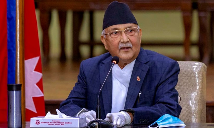 अदालतले राजनीतिक विषयमा हात हालेको छः प्रम ओली