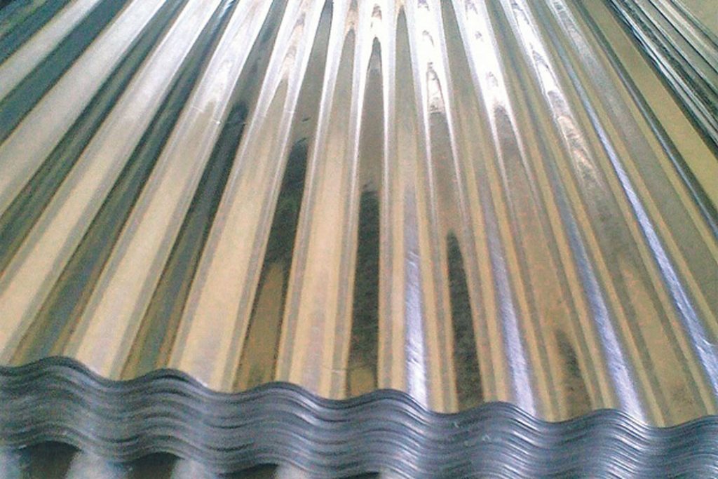 हेलम्बुका बाढी प्रभावितलाई जस्तापाता सहयोग